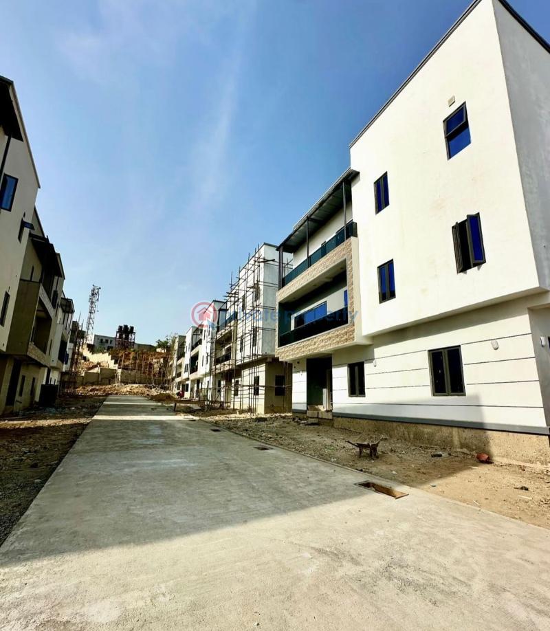 6 bedroom Detached Duplex For Sale Guzape Main Guzape Abuja Phase 1  - 14