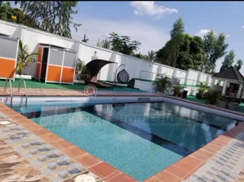 Hotel For Sale Presidential Road / Off Independent Layout / Enugu State Enugu Area  - 5