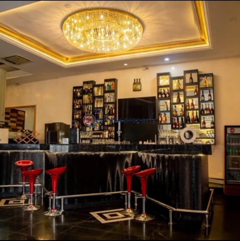 Hotel For Sale Presidential Road / Off Independent Layout / Enugu State Enugu Area  - 3
