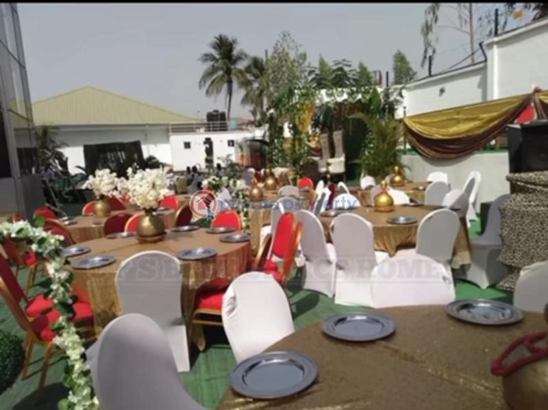 Hotel For Sale Presidential Road / Off Independent Layout / Enugu State Enugu Area  - 2