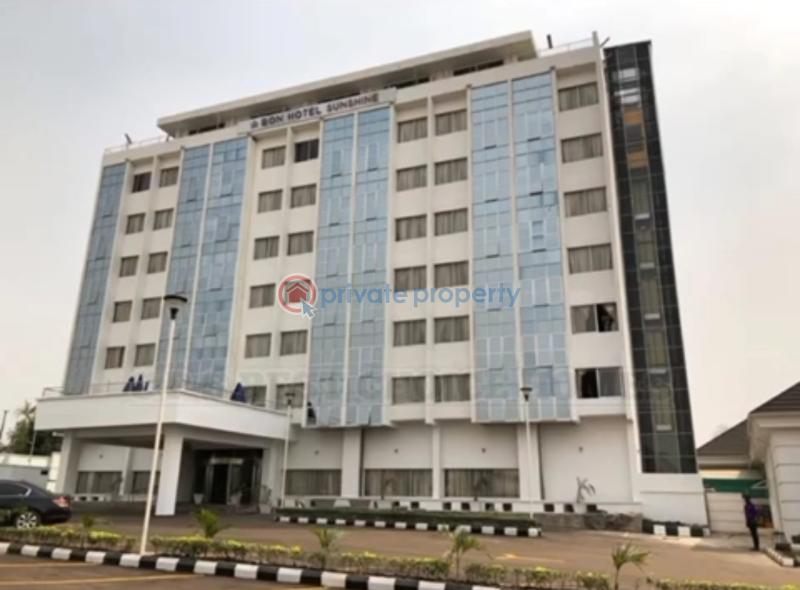 Hotel For Sale Presidential Road / Off Independent Layout / Enugu State Enugu Area  - 0