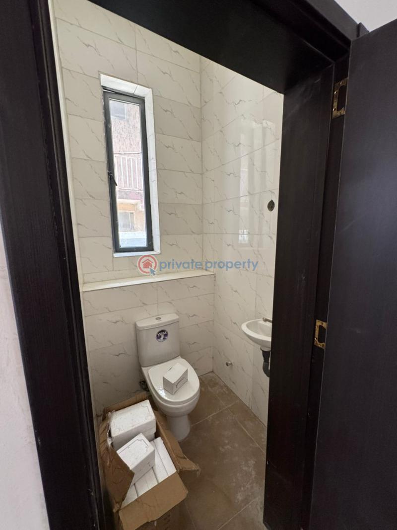 94sqm commercial shop space very close to the major road - 3 Shop For Rent Lekki Phase 1 Lagos - 3