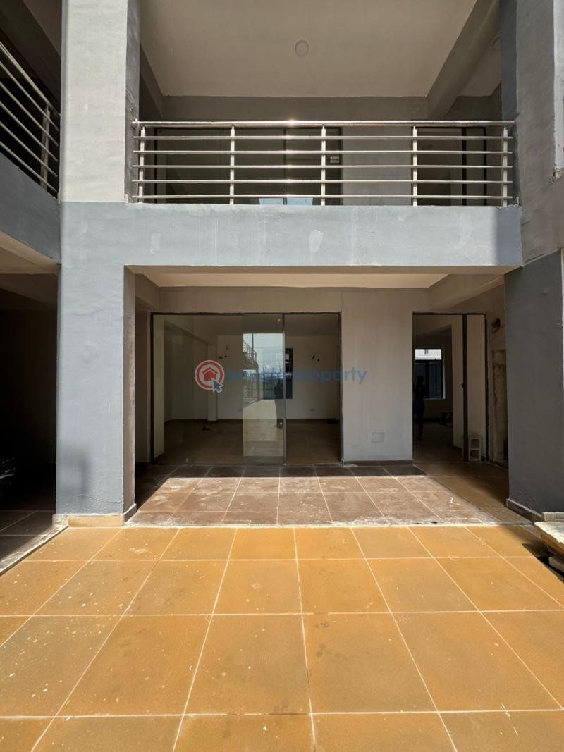 94sqm commercial shop space very close to the major road - 8 Shop For Rent Lekki Phase 1 Lagos - 8