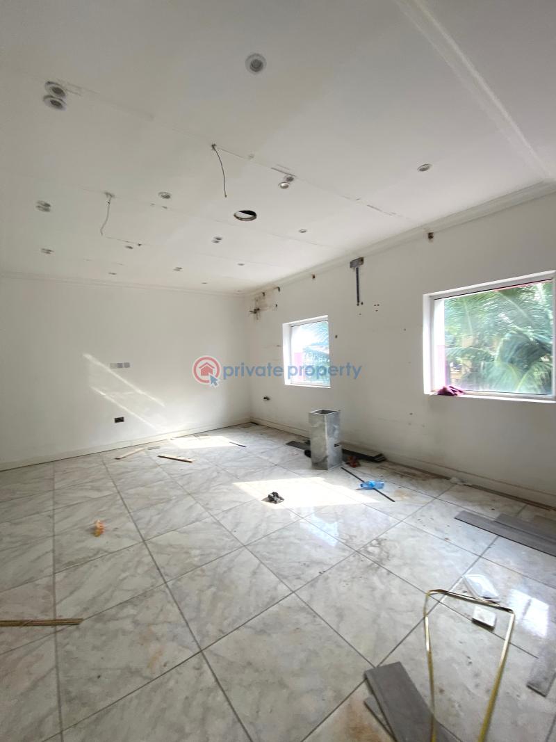 Mall/Complex/Plaza For Rent Lekki Phase 1 Lagos - 5