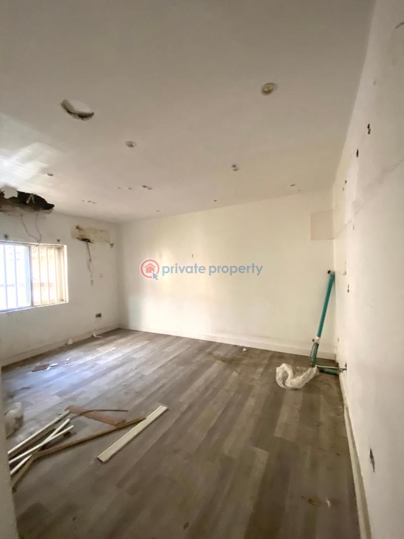 Mall/Complex/Plaza For Rent Lekki Phase 1 Lagos - 6