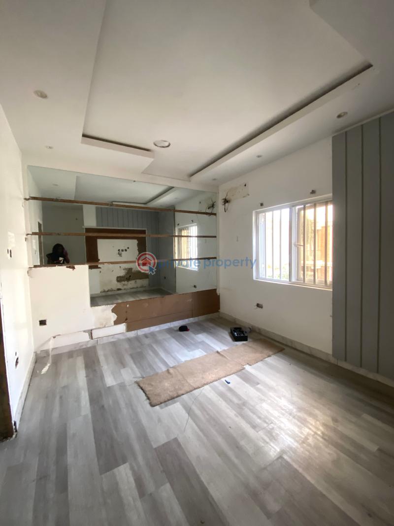 Mall/Complex/Plaza For Rent Lekki Phase 1 Lagos - 8