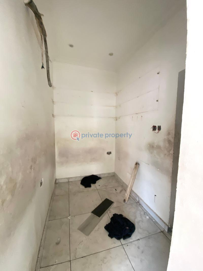 Mall/Complex/Plaza For Rent Lekki Phase 1 Lagos - 4