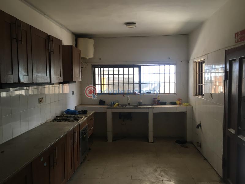 9 bedroom Semi detached Duplex For Rent Off Joel Ogunaike Ikeja GRA Lagos - 2