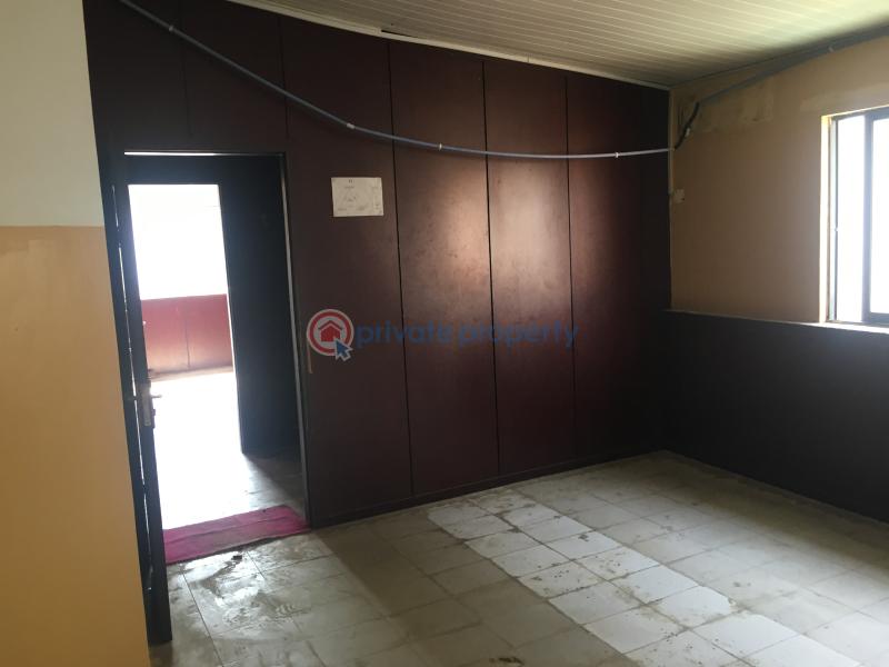 9 bedroom Semi detached Duplex For Rent Off Joel Ogunaike Ikeja GRA Lagos - 10