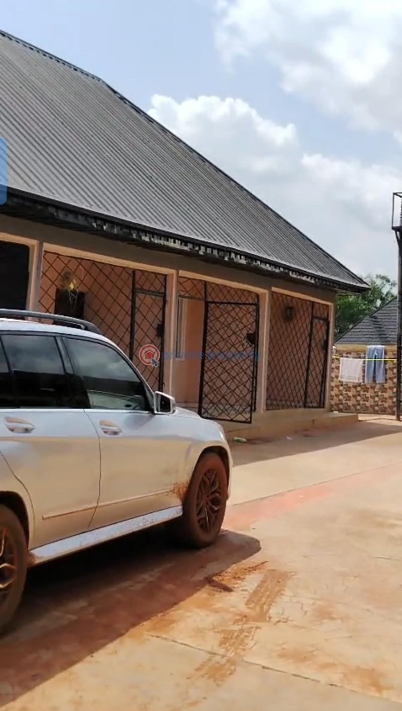 Block Of Flats For Sale By Shaka Poly, At Eyen Community, Off Egba Rd, Off Benin Auchi Rd, Very Close To Egba Tarred Rd Benincity.. Benin Edo - 3