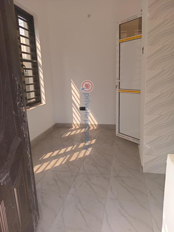 4 bedroom Terraced Duplex For Sale Jakanda Frist Gate Lekki Phase 1 Lagos - 17