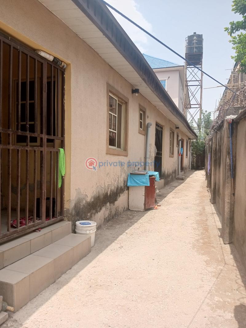 10 bedroom Block Of Flats For Sale Crd City Lugbe Abuja Phase 4  - 5