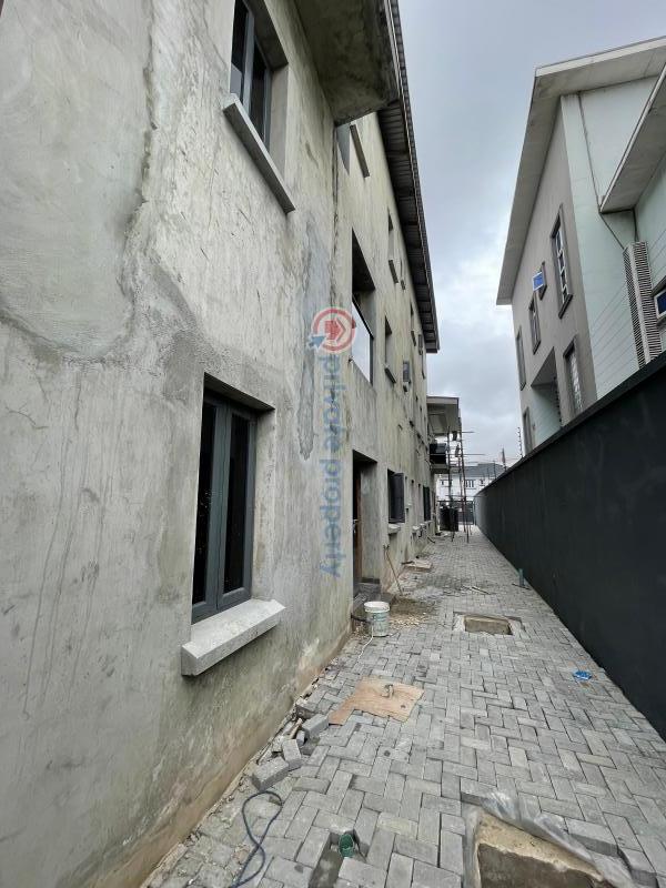 Tastefully finished 2,3&4 bed apartment building for rent @ lekki phase 1 - 3 10 bedroom Block Of Flats For Rent Off T.f Kuboye, Maroko, Lekki Phase 1. Lekki Phase 1 Lagos - 3
