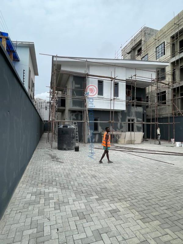 Tastefully finished 2,3&4 bed apartment building for rent @ lekki phase 1 - 1 10 bedroom Block Of Flats For Rent Off T.f Kuboye, Maroko, Lekki Phase 1. Lekki Phase 1 Lagos - 1