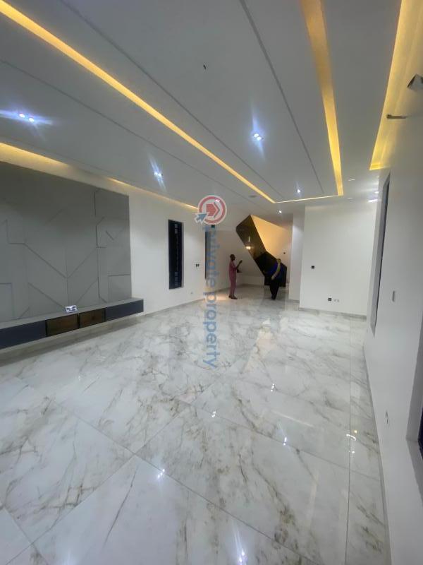 5 bedroom Detached Duplex For Sale Along Lekki Expressway Lagos - 1