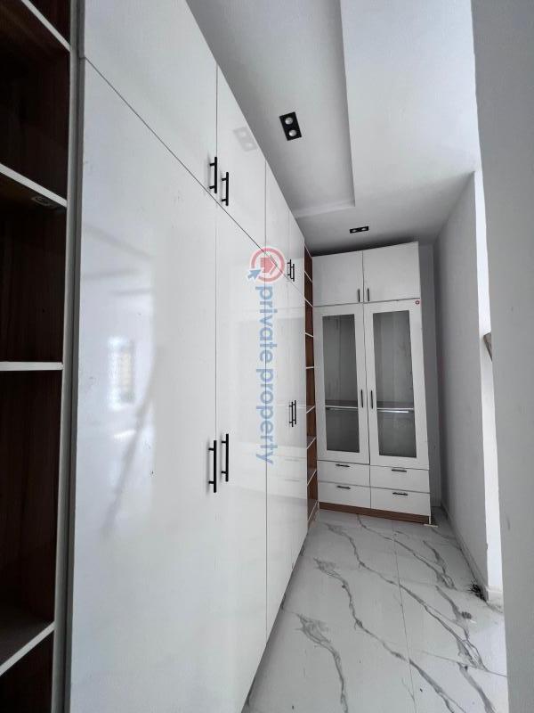 4 bedroom Semi detached Duplex For Sale Captains Court Ajah Lagos - 11