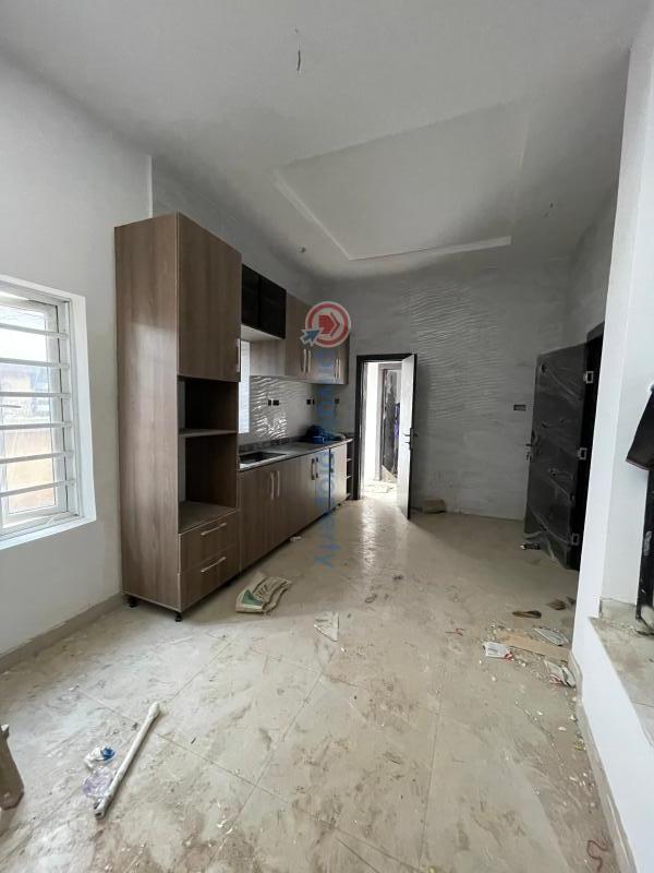 5 bedroom Duplex For Sale Arowojobe Estate Mende Maryland Lagos - 3
