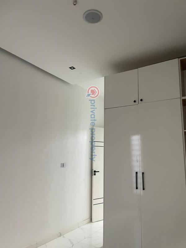 5 bedroom House For Sale Hampton Lake Estate, Alternative Route Chevron Drive Lekki Lagos - 21