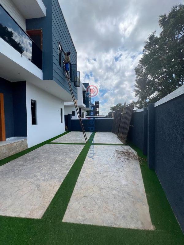 4 bedroom Detached Duplex For Sale Trans Ekulu Enugu Suburb Enugu Area  - 2