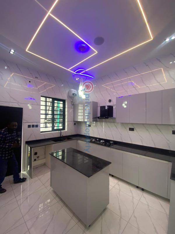 4 bedroom Detached Duplex For Sale Abraham Adesanya Lekki Lagos Lekki Phase 2 Lagos - 3