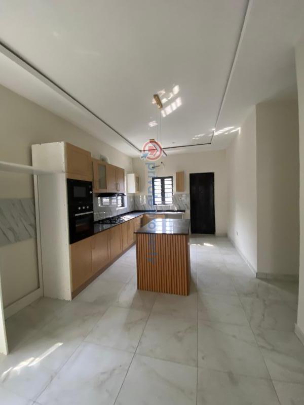 6 bedroom Detached Duplex For Sale Ikota Lekki Lagos - 2