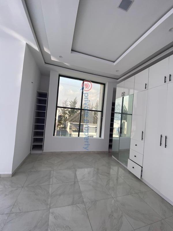 5 bedroom Detached Duplex For Sale Ikota Lekki Lagos - 5