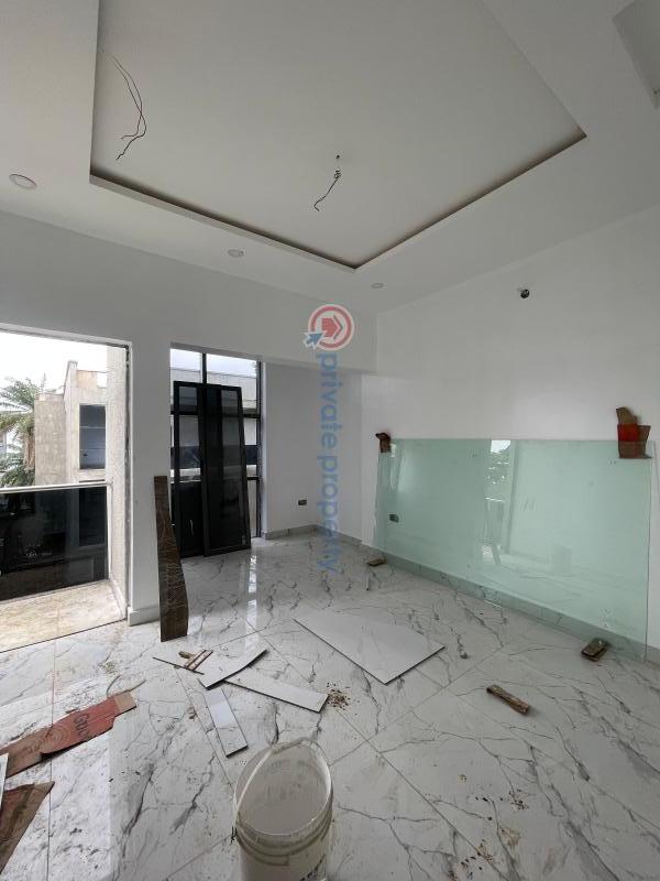 4 bedroom Semi detached Duplex For Sale Shonibare Estate Maryland Lagos - 9