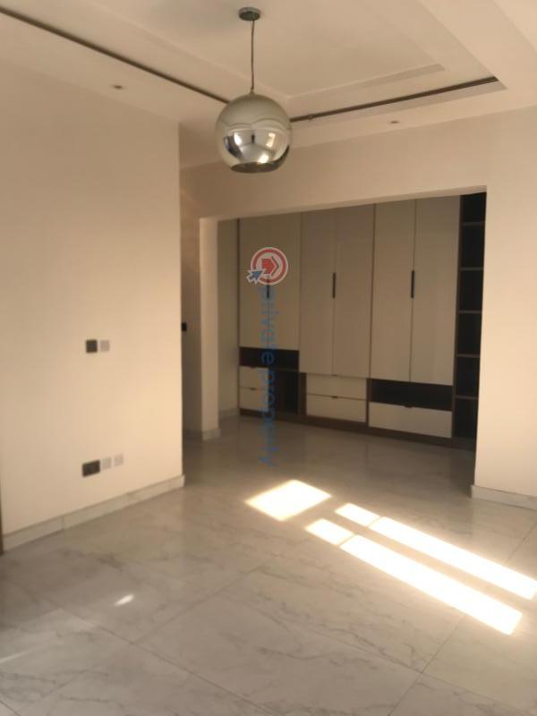 3 bedroom Block Of Flats For Sale Bishop Oluwole Ahmadu Bello Way Victoria Island Lagos - 2