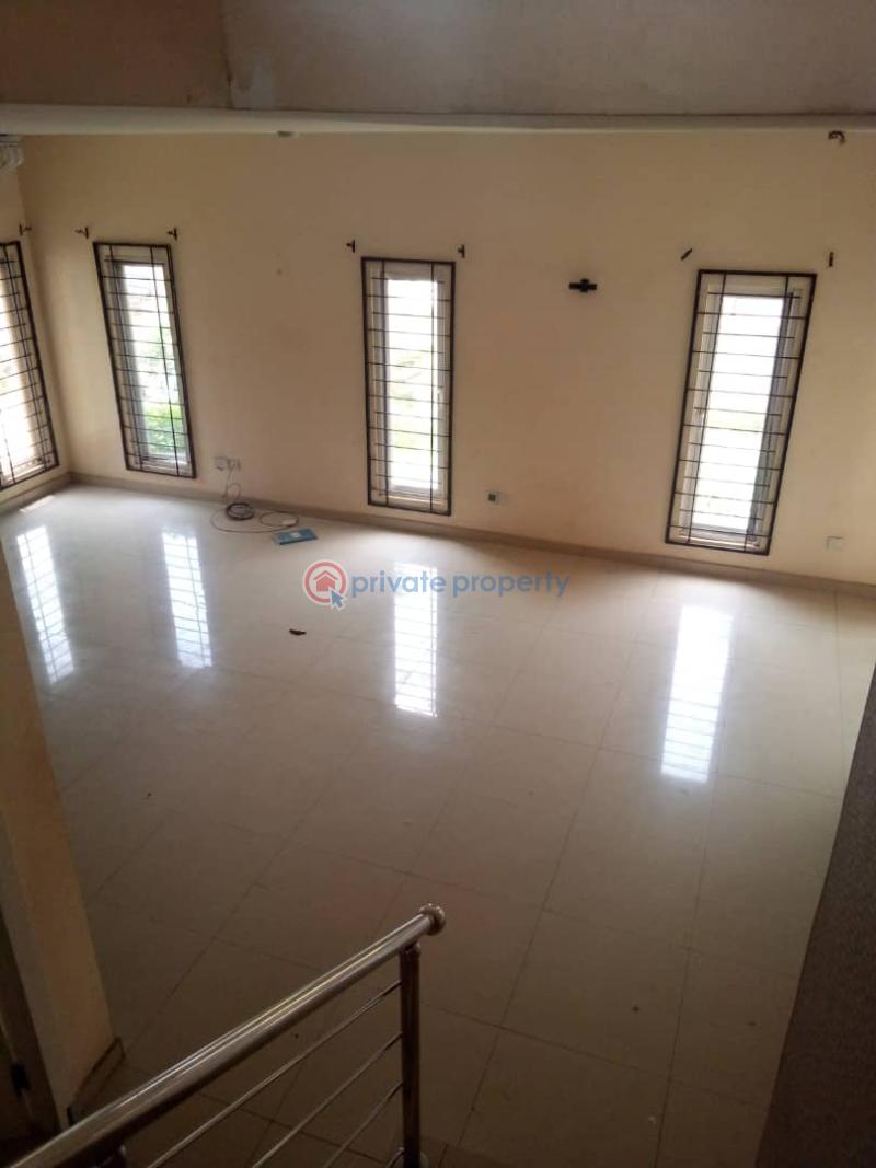 House For Rent  Location: * Kolapo Ishola Gra, Ibadan * Ibadan Oyo - 3