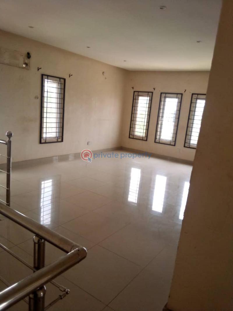 House For Rent  Location: * Kolapo Ishola Gra, Ibadan * Ibadan Oyo - 2