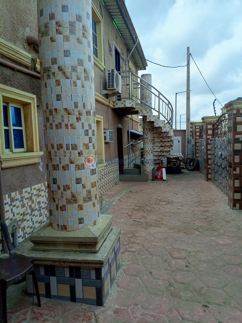 A 15 rooms & 1standard suite hotel (functional) - 3 10 bedroom Hotel For Sale Off Adealu Street Dopemu  Agege Lagos - 3