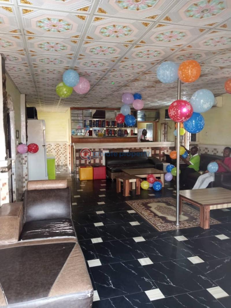 A 15 rooms & 1standard suite hotel (functional) - 5 10 bedroom Hotel For Sale Off Adealu Street Dopemu  Agege Lagos - 5