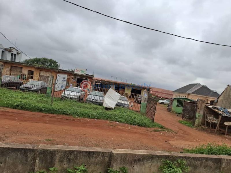 A 1500sqm commercial land facing iwo road-ife expressway - 1 Commercial Land For Sale Ife Road Expressway, Gbagi, Ibadan Oyo - 1