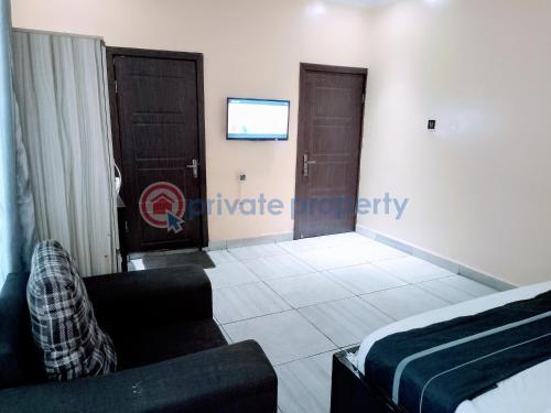 10 bedroom Hotel For Sale Off Lekki Epe Expressway Ajah Lagos - 2
