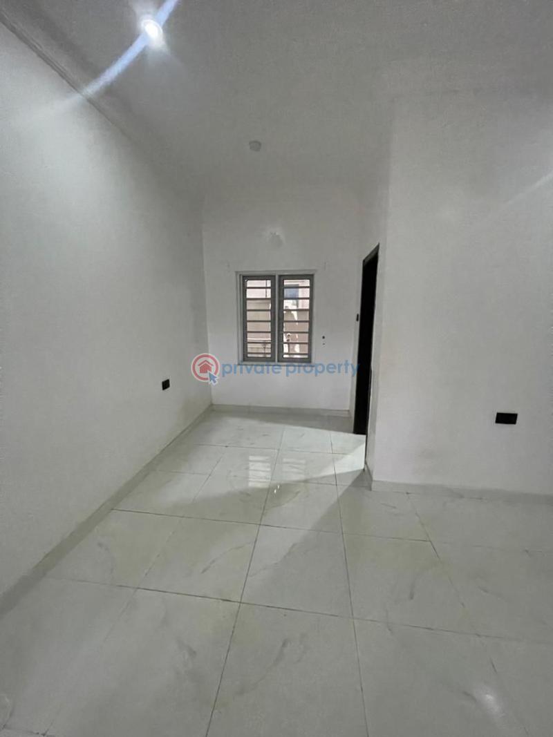 House For Rent At Okebadan Estate, Akala Away, Akobo, Ibadan, Not Far From The Junction (before Jnissi Akobo Ibadan Oyo - 1