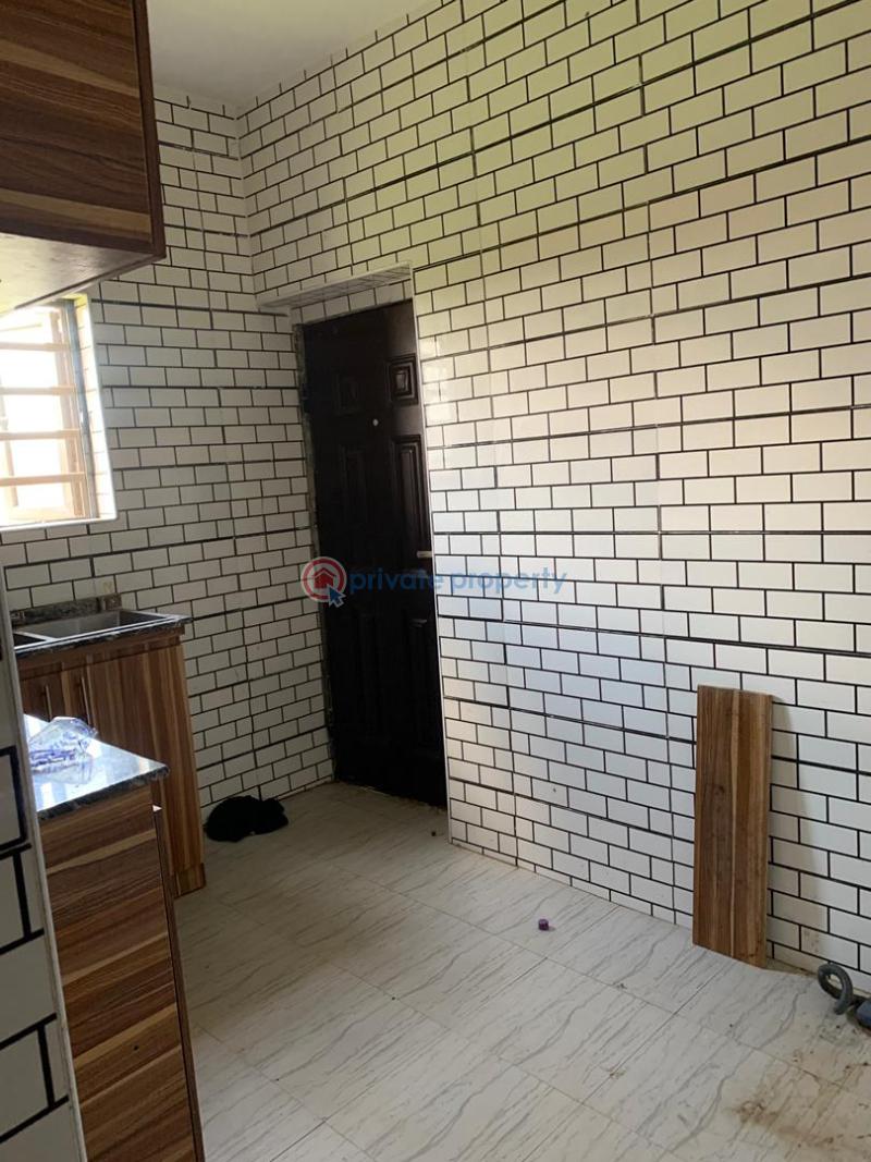 House For Rent Olounde Ologuneru, Opp Lariken College Ibadan Oyo - 1