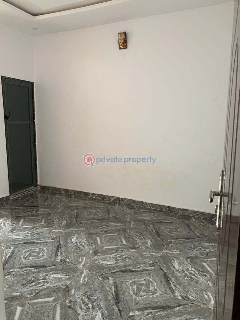 House For Rent Olounde Ologuneru, Opp Lariken College Ibadan Oyo - 3