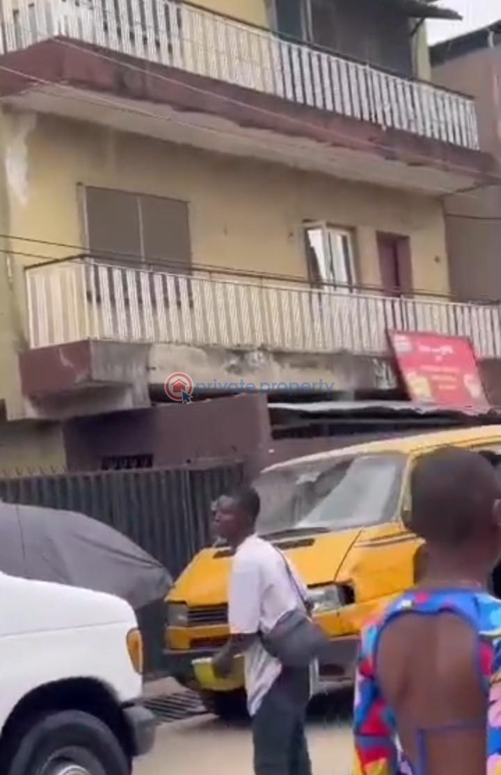 10 bedroom House For Sale Iwaya Yaba Lagos - 1