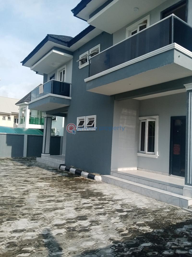 For rent 2 bedroom Duplex Peninsula Garden Estate Olonkonla Ajah Lagos