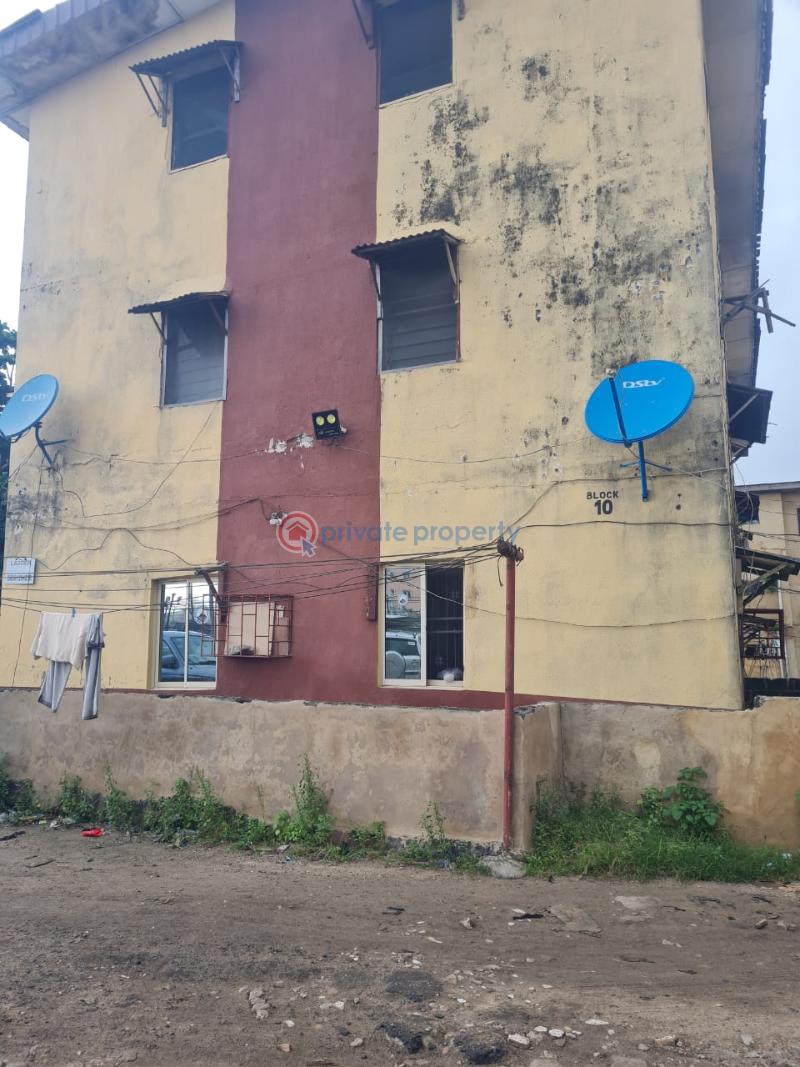 3 bedroom Block Of Flats For Sale Alaka/Iponri Surulere Lagos - 3