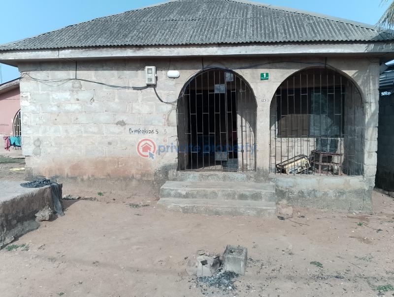 3 bedroom Flat & Apartment For Sale Oke Isagun Ipaja Command Lagos Ipaja Lagos