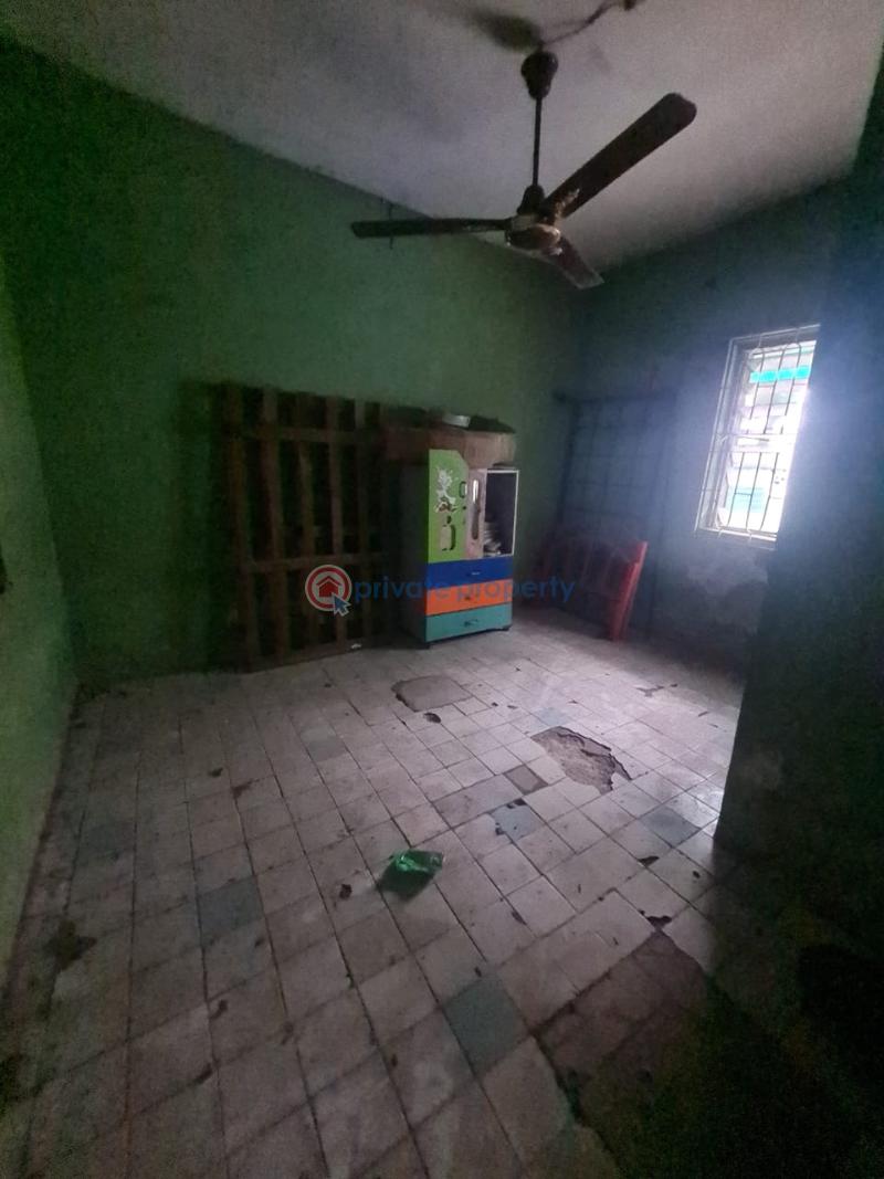 3 bedroom Block Of Flats For Sale Alaka/Iponri Surulere Lagos - 8