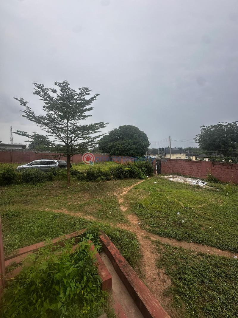 A 30-room non functional school with administrative offices - 5 Commercial Property For Sale Onireke Gra, Jericho, Ibadan Oyo - 5