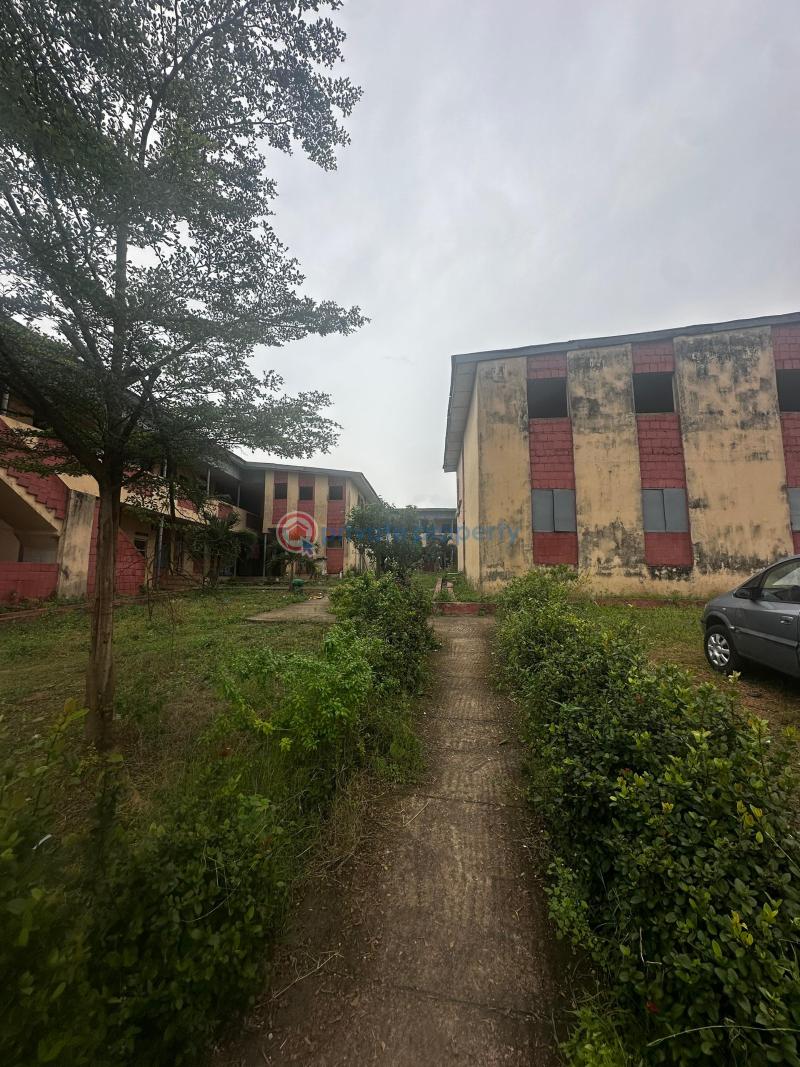 A 30-room non functional school with administrative offices - 2 Commercial Property For Sale Onireke Gra, Jericho, Ibadan Oyo - 2