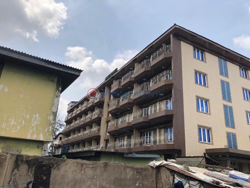 10 bedroom Hotel For Rent Off Onipanu Bus Stop Ikorodu Road Shomolu Lagos - 8