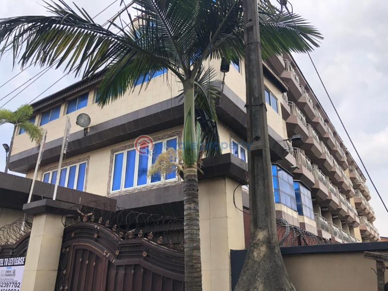 10 bedroom Hotel For Rent Off Onipanu Bus Stop Ikorodu Road Shomolu Lagos - 3