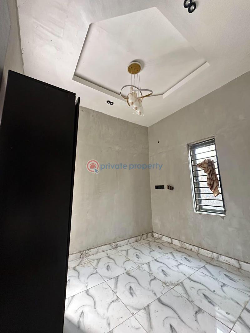 A  3bedroom bungalow with security house at aba-nla, (3 houses to the main road - 4 3 bedroom Bungalow For Sale Ologuneru–eleyele Road Ibadan Oyo - 4