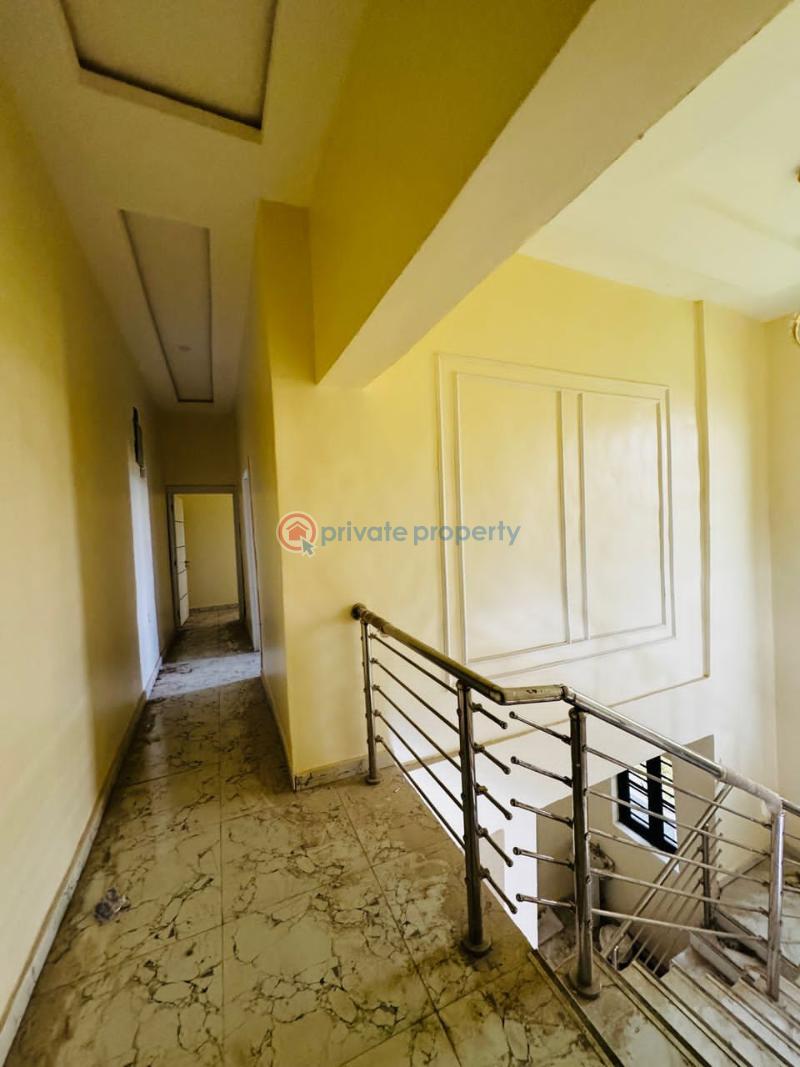 House For Rent At Kolapo Ishola Gra. Akobo Ibadan Oyo - 4