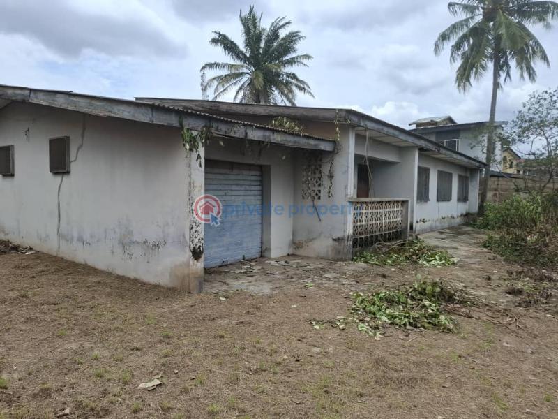 4 bedroom Bungalow For Sale Dejo Oyelese Street, Old Bodija, Ibadan Oyo - 1
