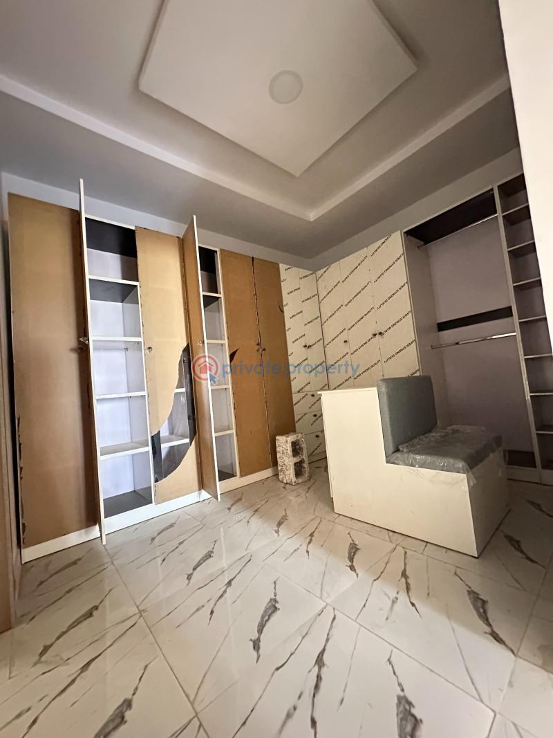 A 4 bedroom detached duplex + bq - 7 4 bedroom Detached Duplex For Sale Chief Lateef Oyelade Gra, Oluyole, Oluyole Estate Ibadan Oyo - 7